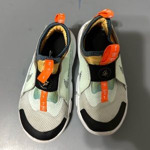 Nike shoes size 10 toddler. Used.